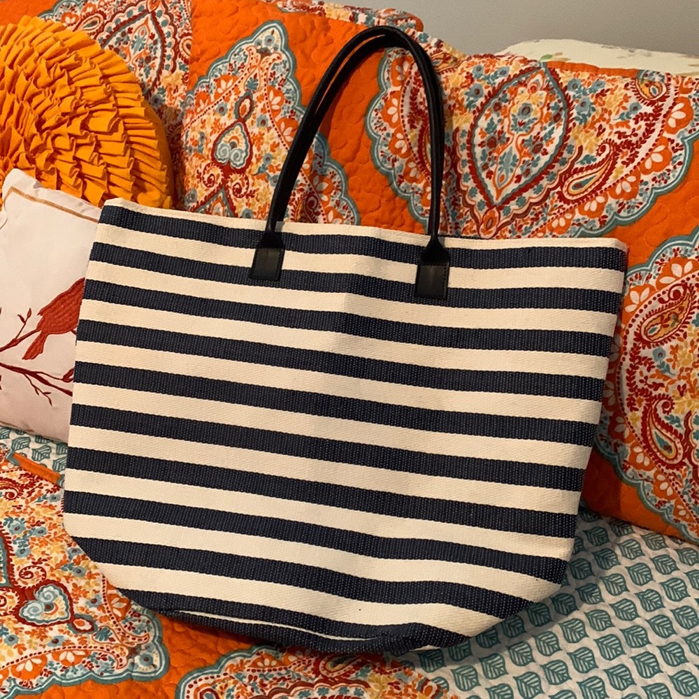 I Image skincare blue/cream tote bag. Brand new!
